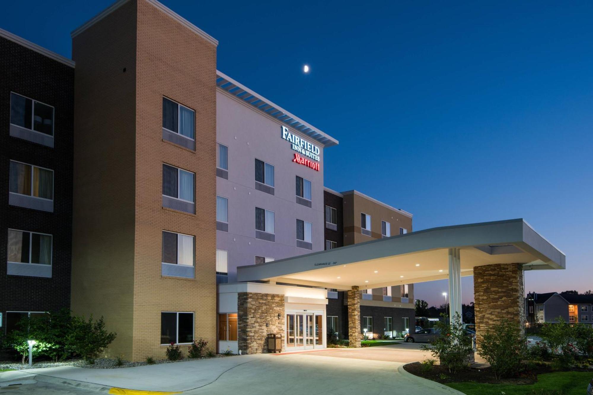 Fairfield Inn & Suites By Marriott Fort Wayne Southwest Ellison Exterior photo